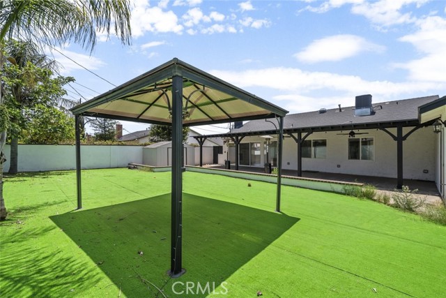 7750 Eton Avenue, Canoga Park CA: https://media.crmls.org/medias/baca7b5e-9184-4132-b769-e54581a14f38.jpg