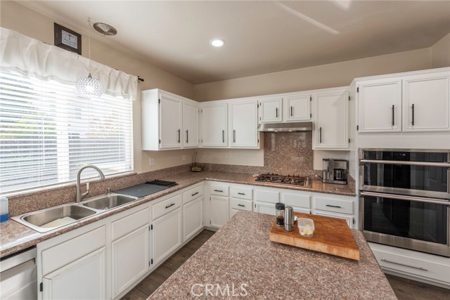 Detail Gallery Image 21 of 40 For 13611 Diamond Ln, Moreno Valley,  CA 92555 - 3 Beds | 2/1 Baths