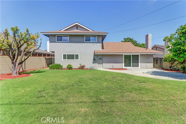 Detail Gallery Image 11 of 71 For 16591 Busby Ln, Huntington Beach,  CA 92647 - 5 Beds | 2 Baths