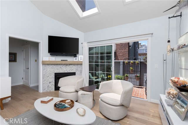 1917 Nelson Avenue, Redondo Beach, California 90278, 3 Bedrooms Bedrooms, ,2 BathroomsBathrooms,Residential,Sold,Nelson,SB22174600