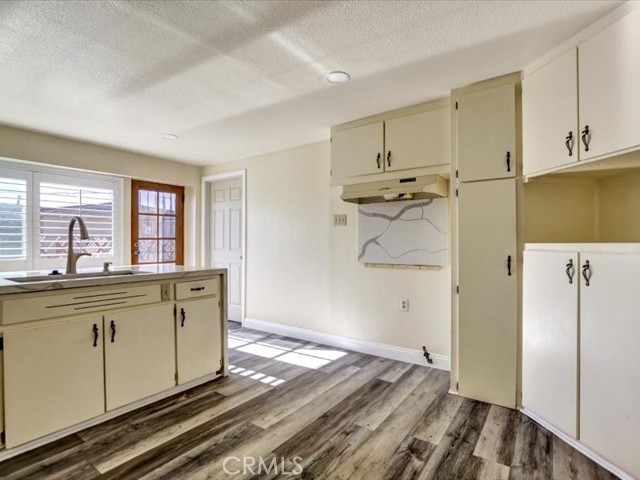 Detail Gallery Image 11 of 56 For 9607 Cypress, Fontana,  CA 92335 - 5 Beds | 5 Baths