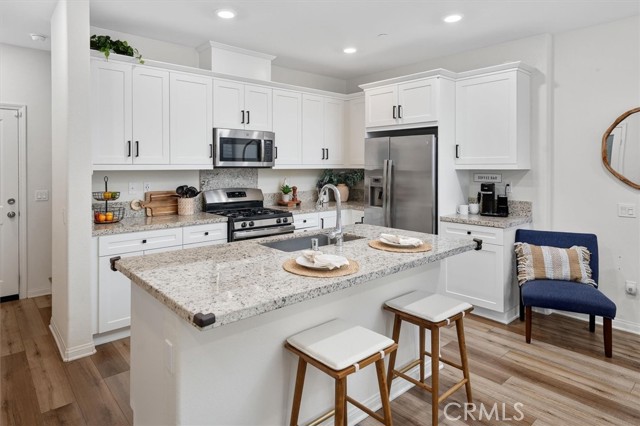 Detail Gallery Image 8 of 34 For 22812 Harvest Mill, Saugus,  CA 91350 - 3 Beds | 3 Baths