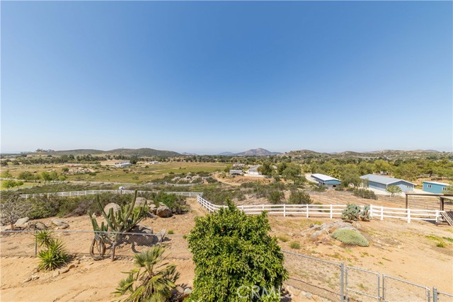 35155 Sawh Court, Sage CA: https://media.crmls.org/medias/bacca5e1-1190-4521-b553-bf987b20247d.jpg