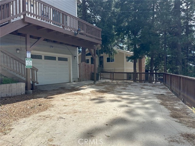 Detail Gallery Image 7 of 34 For 2551 Rim of the World Dr, Running Springs,  CA 92382 - 3 Beds | 2 Baths