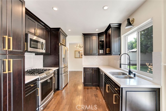 Detail Gallery Image 13 of 39 For 454 Mount Carmel Dr, Claremont,  CA 91711 - 4 Beds | 2/1 Baths