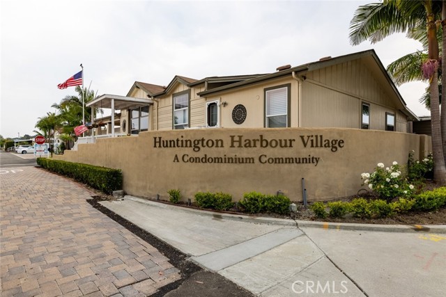 4362 Lahaina Drive, Huntington Beach, California 92649, 3 Bedrooms Bedrooms, ,2 BathroomsBathrooms,Condominium,For Sale,Lahaina Drive,AR24114587