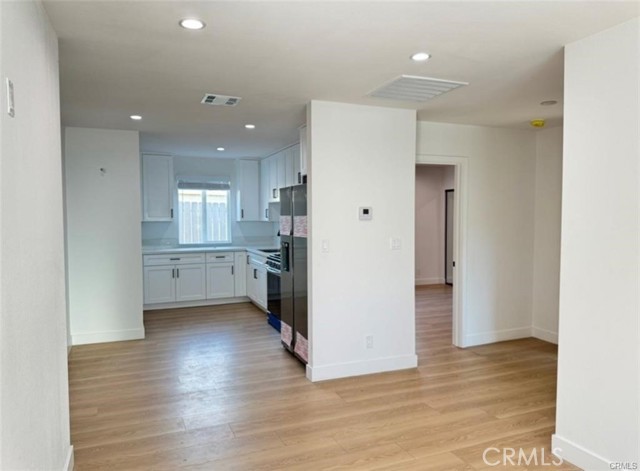 Detail Gallery Image 14 of 16 For 9307 S Budlong, Los Angeles,  CA 90044 - – Beds | – Baths