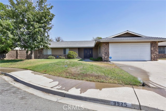 9925 Toyon Ave, Fontana, CA 92335