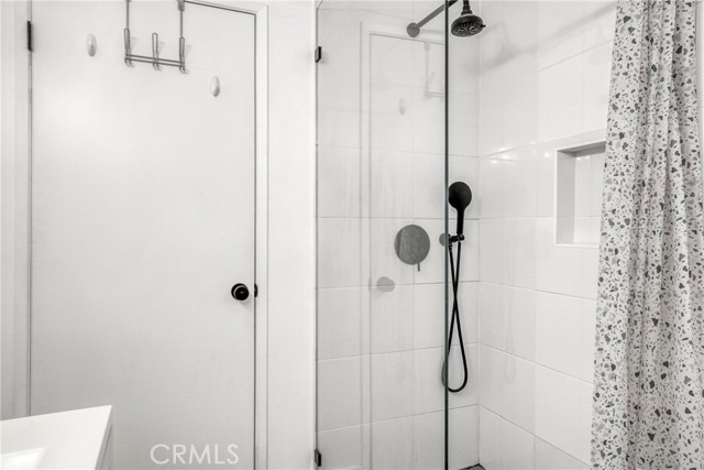 Detail Gallery Image 14 of 50 For 19118 Avenue of the Oaks #B,  Newhall,  CA 91321 - 2 Beds | 1 Baths