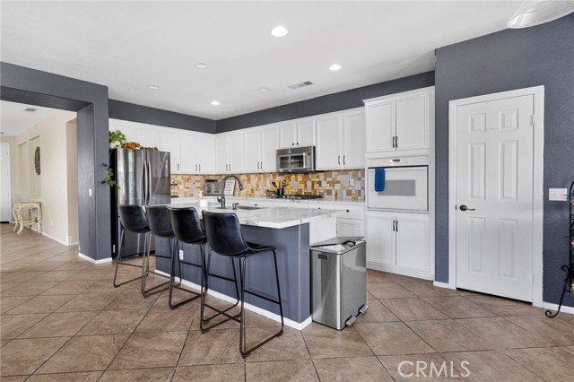 Detail Gallery Image 16 of 43 For 9178 Goldenseal Ct, Hesperia,  CA 92344 - 4 Beds | 2 Baths