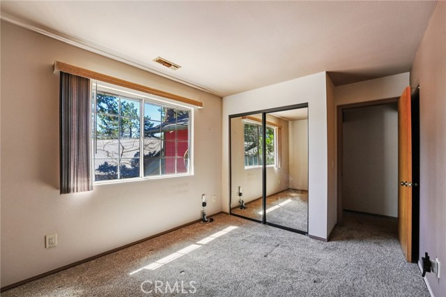 Detail Gallery Image 17 of 39 For 2692 Valhalla, Running Springs,  CA 92382 - 3 Beds | 2/1 Baths