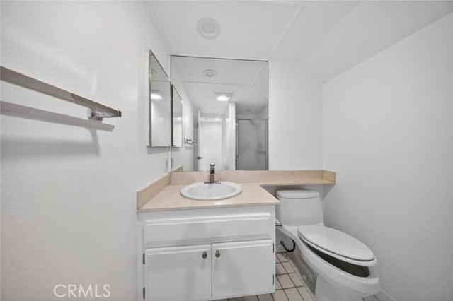 Detail Gallery Image 15 of 43 For 15235 Magnolia Bld #E,  Sherman Oaks,  CA 91403 - 3 Beds | 3 Baths