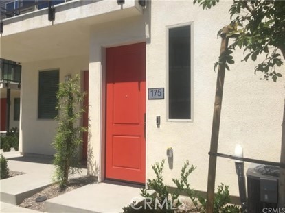 Detail Gallery Image 3 of 30 For 175 Bowery, Irvine,  CA 92612 - 2 Beds | 2/1 Baths