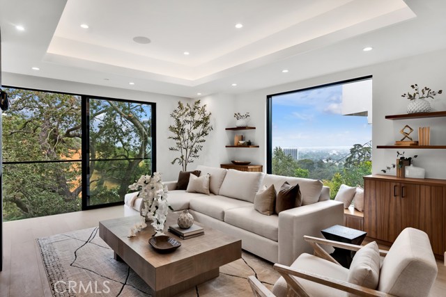 14899 Round Valley, Sherman Oaks CA: https://media.crmls.org/medias/bad1ffd7-964d-445a-af1e-b3ea475c6a04.jpg