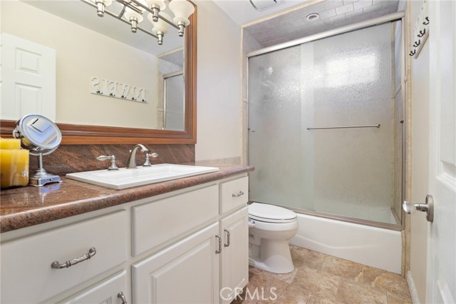 23900 Darbun Drive, Newhall CA: https://media.crmls.org/medias/bad20c85-daba-4874-be6a-4bd90c70843f.jpg