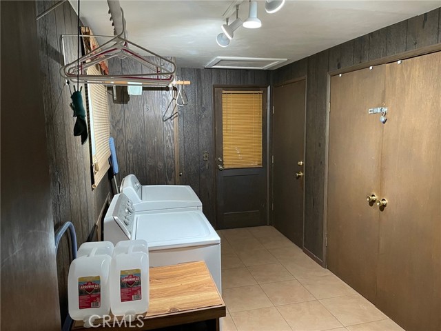 Detail Gallery Image 13 of 29 For 320 Starvation Flats Rd, Big Bear Lake,  CA 92315 - 4 Beds | 2 Baths