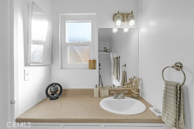 6640 Darby Avenue, Reseda CA: https://media.crmls.org/medias/bad26d2b-0622-419f-8012-c9d6e046a600.jpg