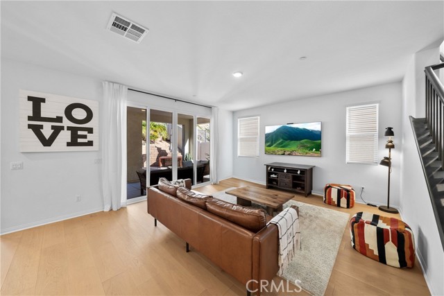 11298 Finders Court, Corona CA: https://media.crmls.org/medias/bad2e429-a0e4-4baf-89af-a74043b4fdf5.jpg