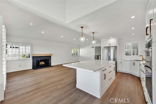 Detail Gallery Image 20 of 65 For 804 Gardenia, Corona Del Mar,  CA 92625 - 2 Beds | 2 Baths