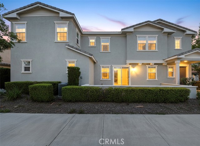 6101 Snapdragon, Eastvale CA: https://media.crmls.org/medias/bad39814-a0a0-4d3e-a4ea-e5ea64a1c4f3.jpg