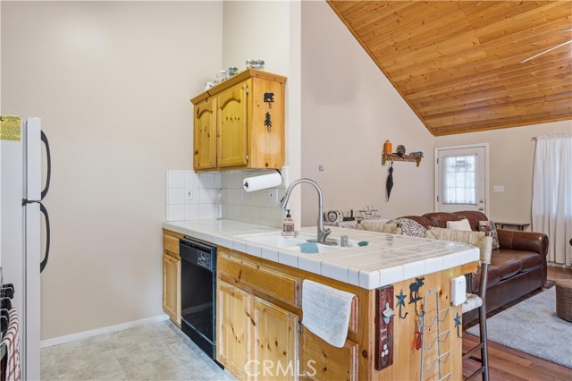 Detail Gallery Image 9 of 29 For 2525 Glacier Dr., –,  CA 93222 - 2 Beds | 2 Baths