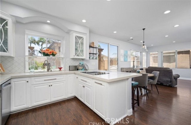 Detail Gallery Image 4 of 15 For 7805 Garfield, Huntington Beach,  CA 92648 - 4 Beds | 2/1 Baths