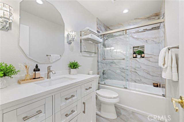 11730 Preston Trails Avenue, Porter Ranch CA: https://media.crmls.org/medias/bad437c9-5aba-4bb7-befb-af0f0b1967b0.jpg