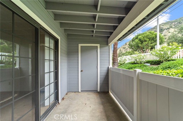 202 Evergreen Court, Azusa CA: https://media.crmls.org/medias/bad50ada-e875-45ac-a029-4093aec89658.jpg