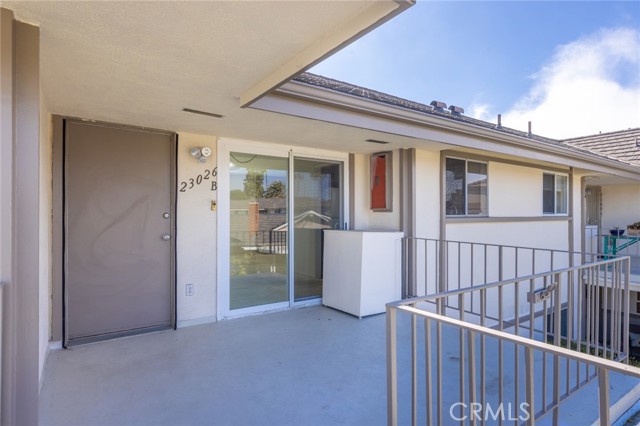 23026 Nadine Circle, Torrance CA: https://media.crmls.org/medias/bad5dd24-9bd8-414c-91c7-0d746134c90f.jpg