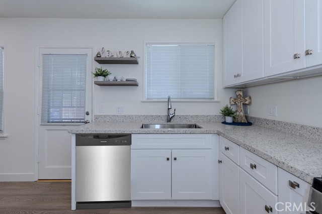 10606 Harvest Avenue, Santa Fe Springs CA: https://media.crmls.org/medias/bad6001c-9440-4bf2-9d69-b36afdabd1fc.jpg