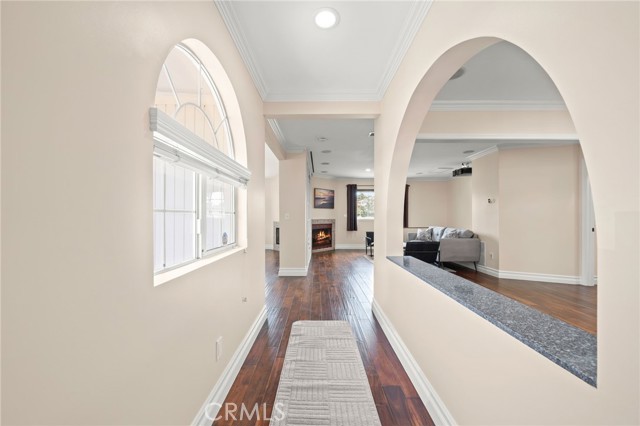 400 Campdell Street, Playa del Rey CA: https://media.crmls.org/medias/bad6b739-3659-4399-8113-2ae6ccba381f.jpg