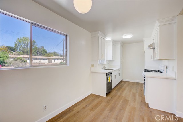 Detail Gallery Image 6 of 32 For 241 S Avenue 57 #212,  Los Angeles,  CA 90042 - 2 Beds | 2 Baths