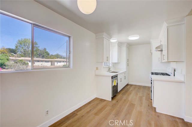 Detail Gallery Image 6 of 32 For 241 S Avenue 57 #212,  Los Angeles,  CA 90042 - 2 Beds | 2 Baths