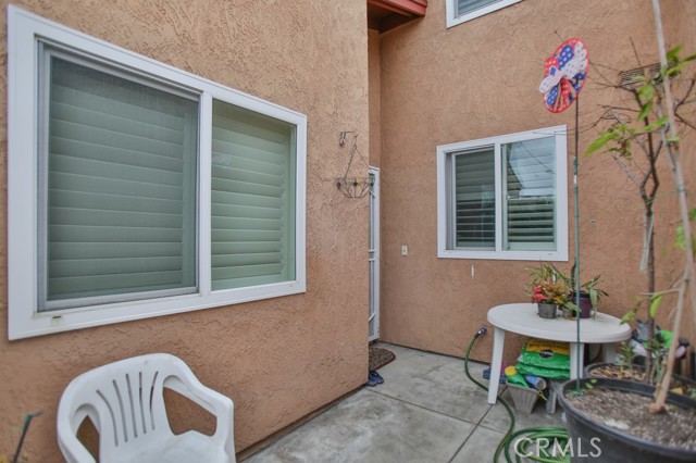 Detail Gallery Image 7 of 30 For 3900 W Hazard Ave #B,  Santa Ana,  CA 92703 - 2 Beds | 2/1 Baths