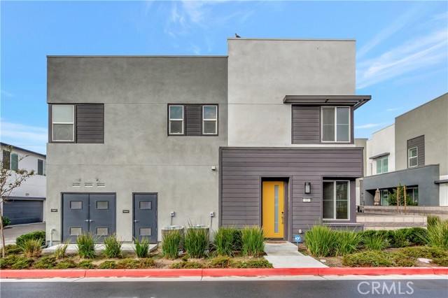 Detail Gallery Image 1 of 41 For 3640 S Allston Paseo #12,  Ontario,  CA 91761 - 3 Beds | 2/1 Baths