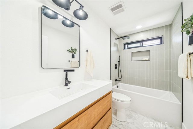 33871 Copper Lantern Street, Dana Point CA: https://media.crmls.org/medias/bad872a8-1574-4f8a-a2f4-d4fea10883a6.jpg