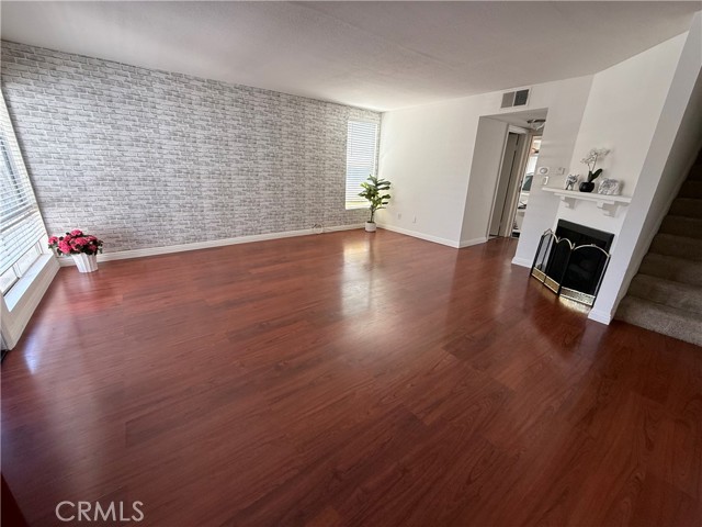 Detail Gallery Image 3 of 17 For 20821 E Calora St #E1,  Covina,  CA 91724 - 3 Beds | 3 Baths