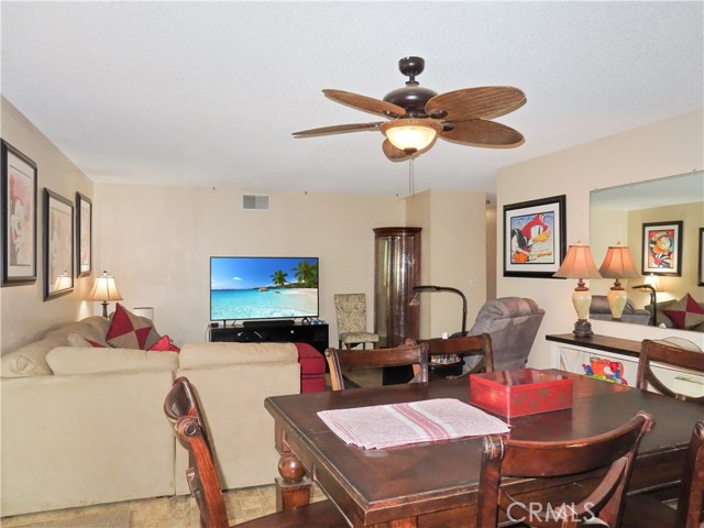 Detail Gallery Image 10 of 41 For 5670 Camino Real, Jurupa Valley,  CA 92509 - 3 Beds | 2 Baths