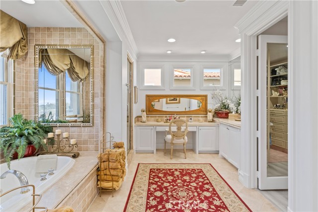 7 Vista Luci, Newport Coast CA: https://media.crmls.org/medias/badaaf1a-72ea-4dd0-8c65-1718e1888334.jpg