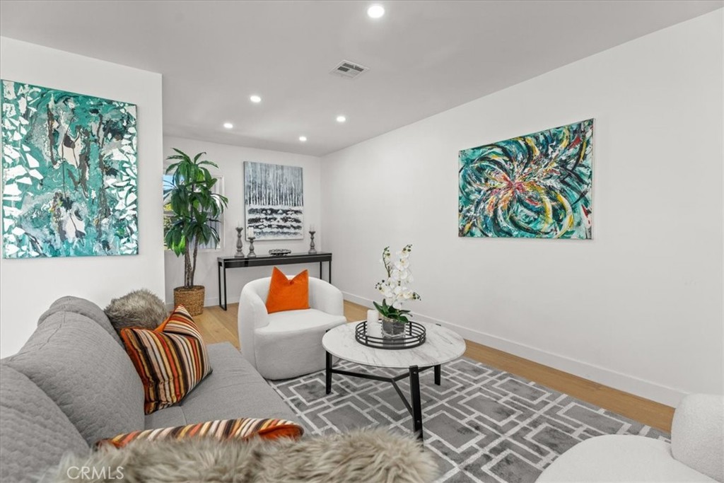 5815 Saloma AvenueSherman Oaks image #7
