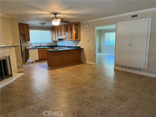23437 Schoolcroft, West Hills CA: https://media.crmls.org/medias/badafada-3951-4a4b-9dcf-56032dffc56b.jpg
