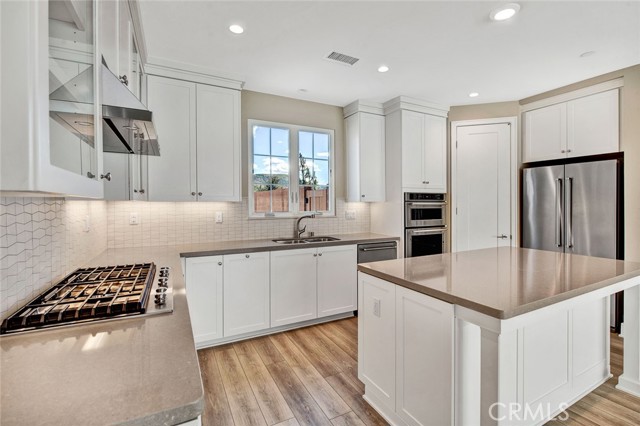 Detail Gallery Image 7 of 42 For 146 Toretta, Irvine,  CA 92602 - 4 Beds | 3 Baths