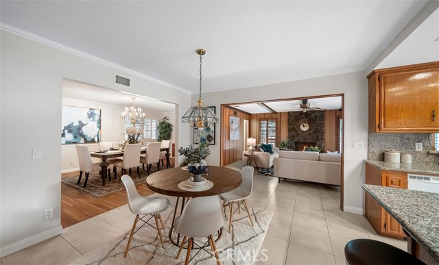 Detail Gallery Image 10 of 50 For 224 W Crystal View Ave, Orange,  CA 92865 - 4 Beds | 2 Baths