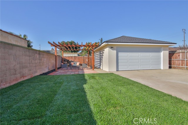 Detail Gallery Image 32 of 39 For 12035 Ramona, Hawthorne,  CA 90250 - 3 Beds | 3 Baths