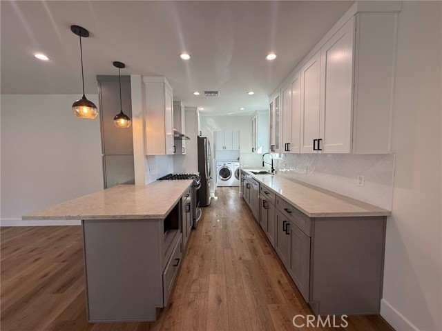 Detail Gallery Image 11 of 14 For 8045 Darby, Reseda,  CA 91335 - – Beds | – Baths