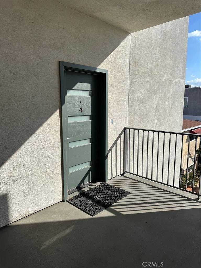 5132 Cahuenga Boulevard #4