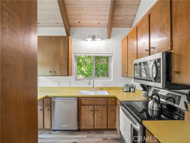 Detail Gallery Image 18 of 40 For 1153 Silver Tip Ln, Fish Camp,  CA 93623 - 3 Beds | 2 Baths