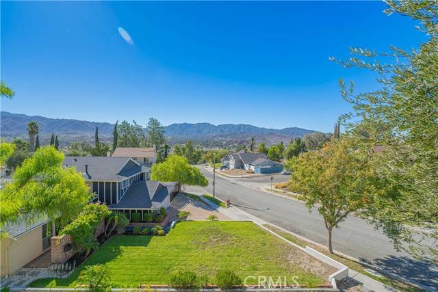 Detail Gallery Image 41 of 61 For 28816 Kenroy Ave, Canyon Country,  CA 91387 - 5 Beds | 3 Baths