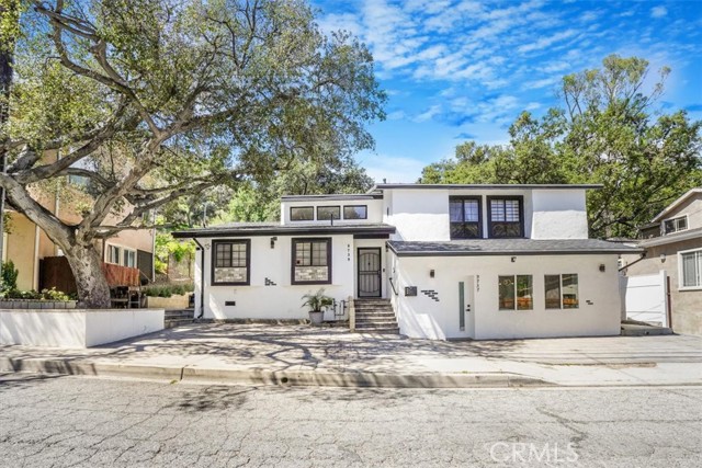 9739 Hillhaven Avenue, Tujunga CA: https://media.crmls.org/medias/badeb07e-ef71-41ff-8ddb-dc3e0304bbf0.jpg