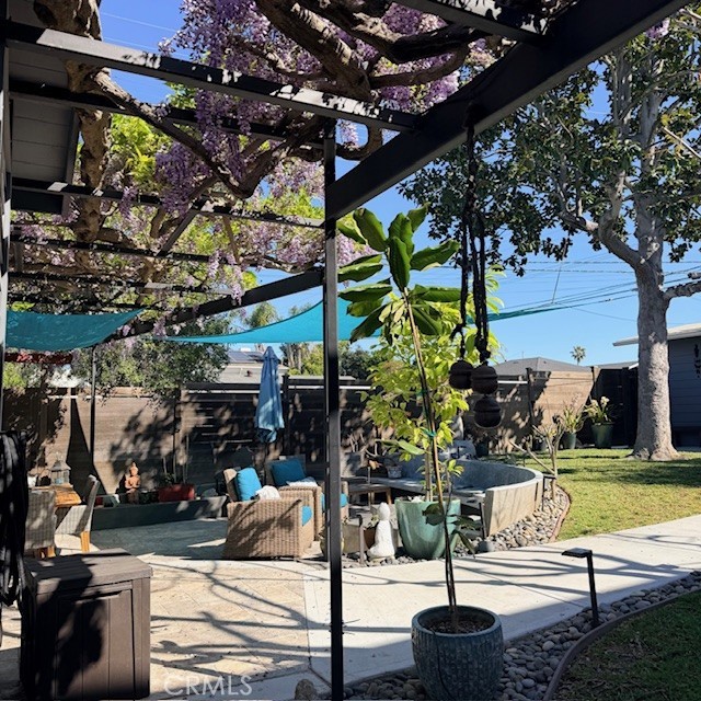 Detail Gallery Image 2 of 28 For 100 S Prospect, Redondo Beach,  CA 90277 - 3 Beds | 2 Baths